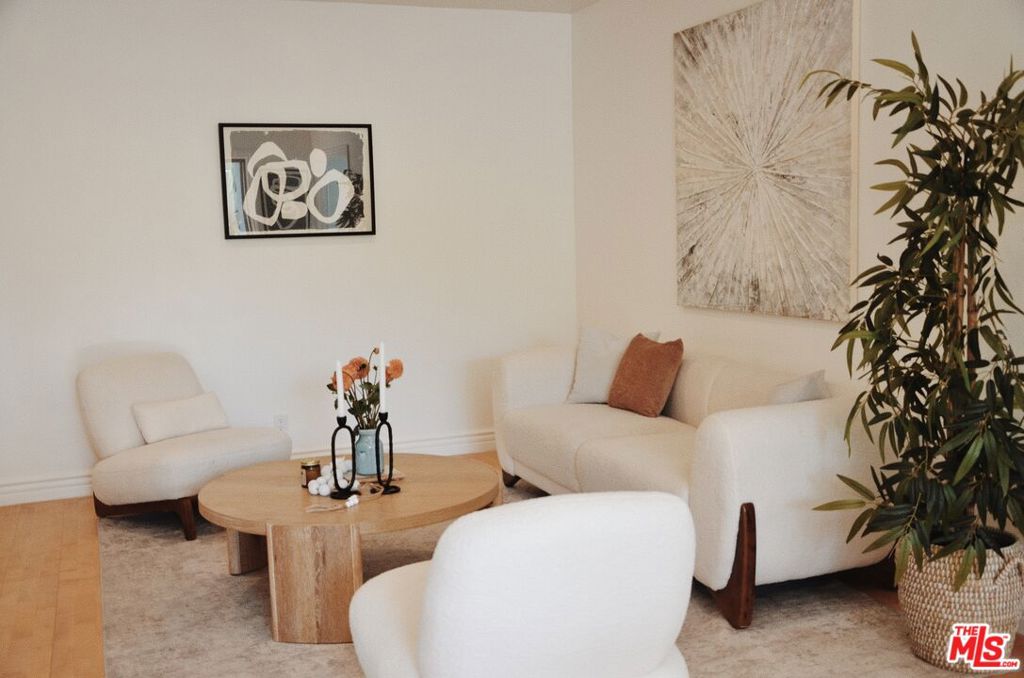 1328 Havenhurst Drive 202, West Hollywood, CA 90046 — photo 1