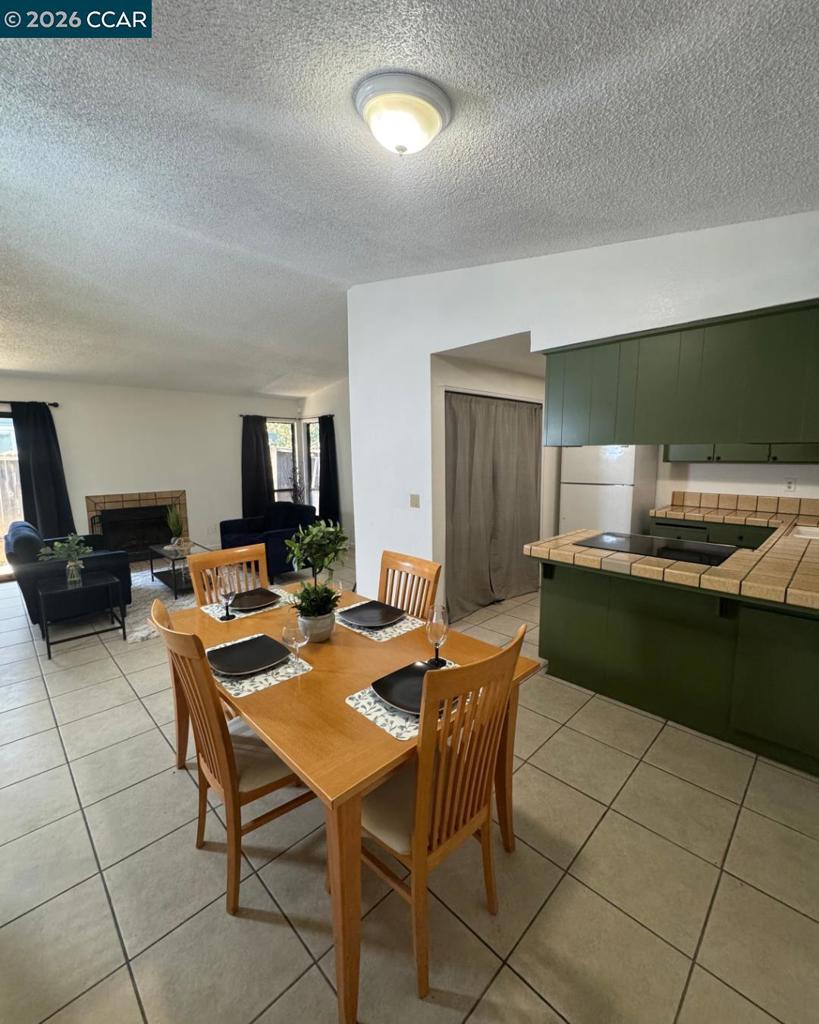 7516 Whisperwillow Dr, Sacramento, CA 95828 — photo 1