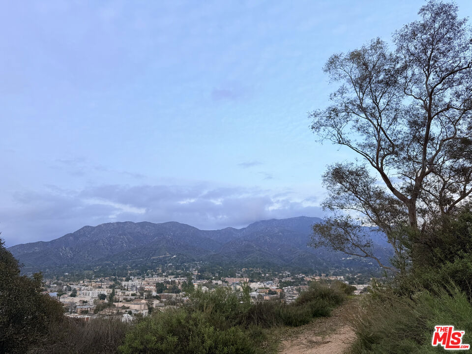 9741 N Estaban Way, Tujunga, CA 91042 — photo 1