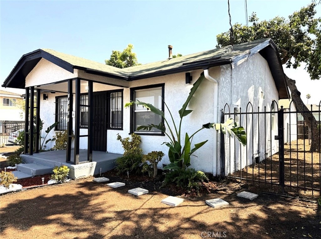 11200 Stanford, Los Angeles, CA 90059 — photo 1