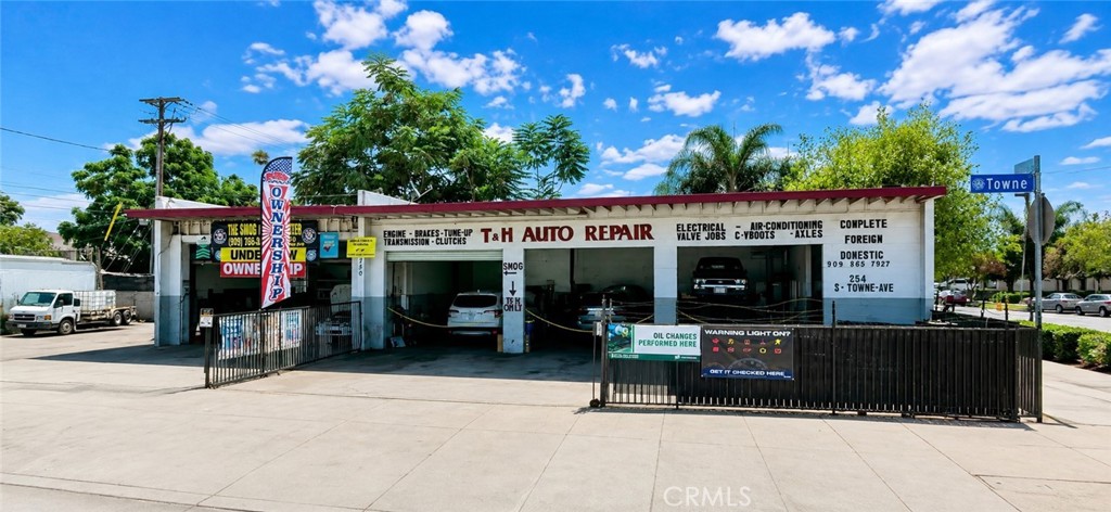 250 S Towne Avenue, Pomona, CA 91766 — photo 1