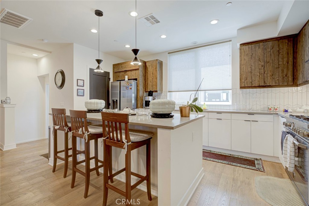 1049 N Joels Place, Los Angeles, CA 90012 — photo 1