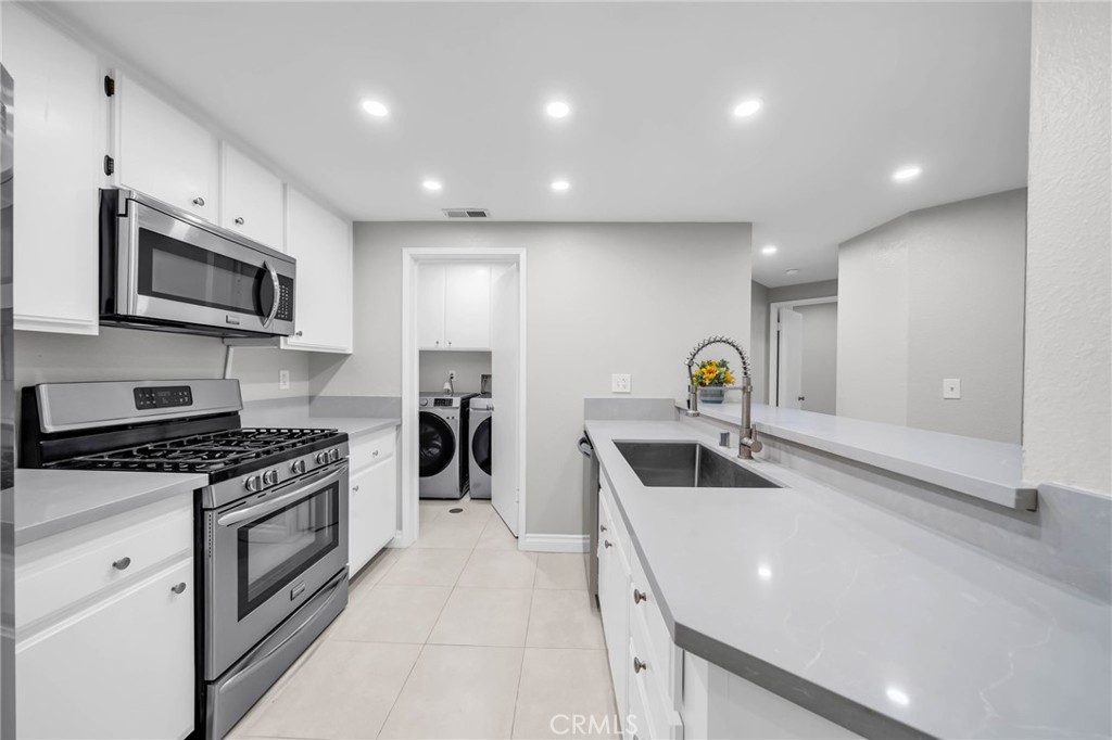 2559 Plaza Del Amo 215, Torrance, CA 90503 — photo 1