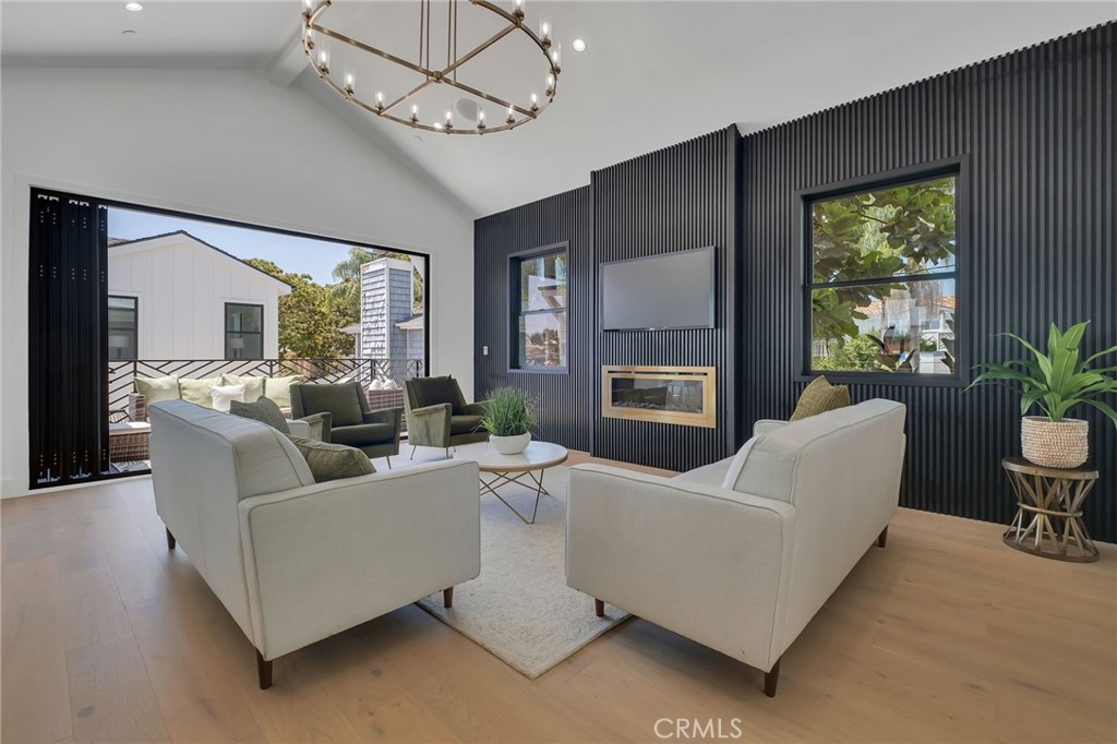 520 N Lucia B, Redondo Beach, CA 90277 — photo 1