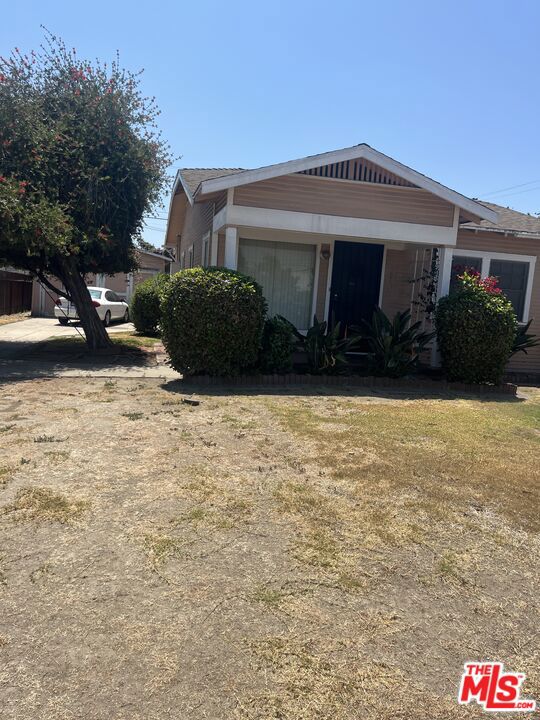 1346 W 61st Street, Los Angeles, CA 90044 — photo 1
