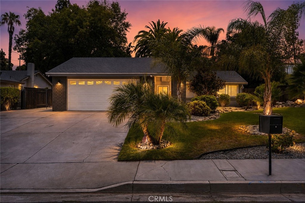 2132 Trafalgar, Riverside, CA 92506 — photo 1