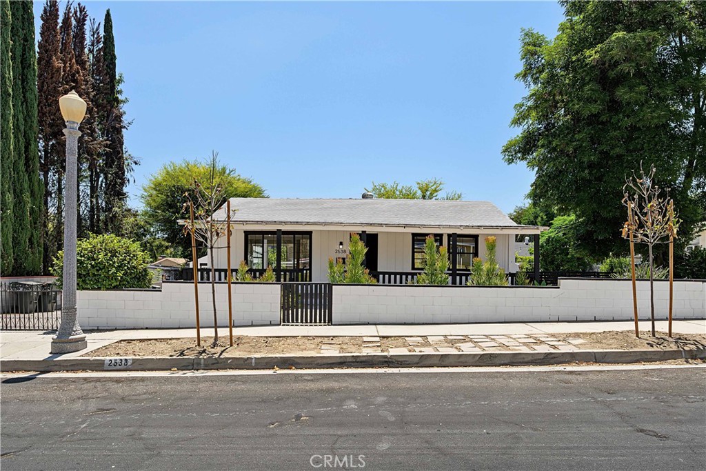 2538 Woodlyn Road, Pasadena, CA 91107 — photo 1