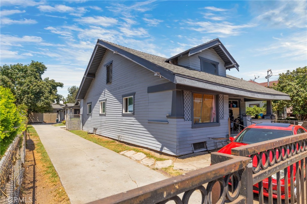 1253 E 46th, Los Angeles, CA 90011 — photo 1