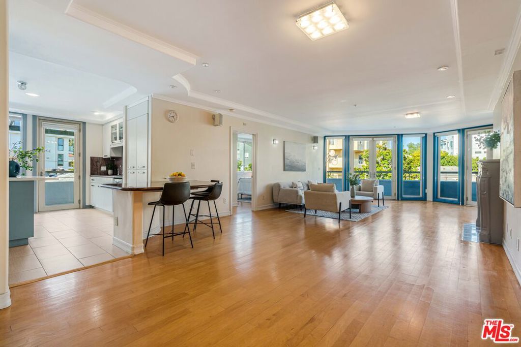 1645 Malcolm Avenue 302, Los Angeles, CA 90024 — photo 1
