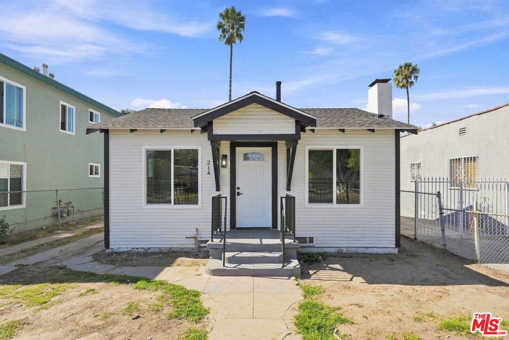 214 E 76th Place, Los Angeles, CA 90003 — photo 1