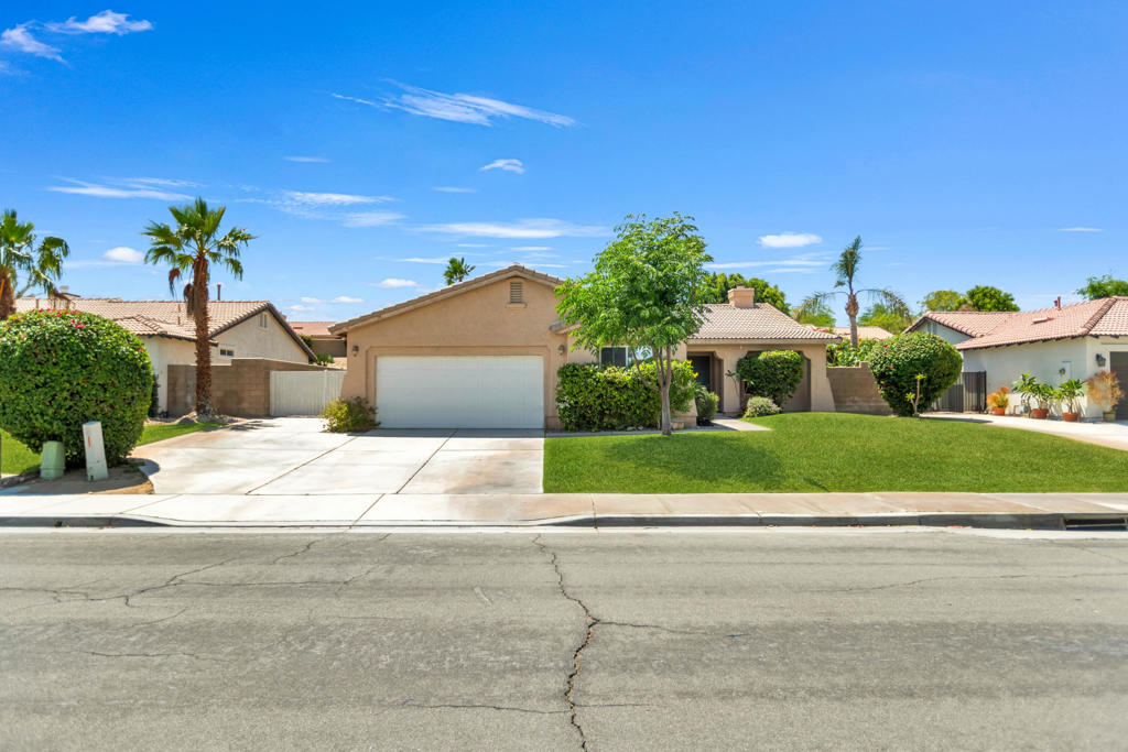 44335 Monticello Avenue, La Quinta, CA 92253 — photo 1