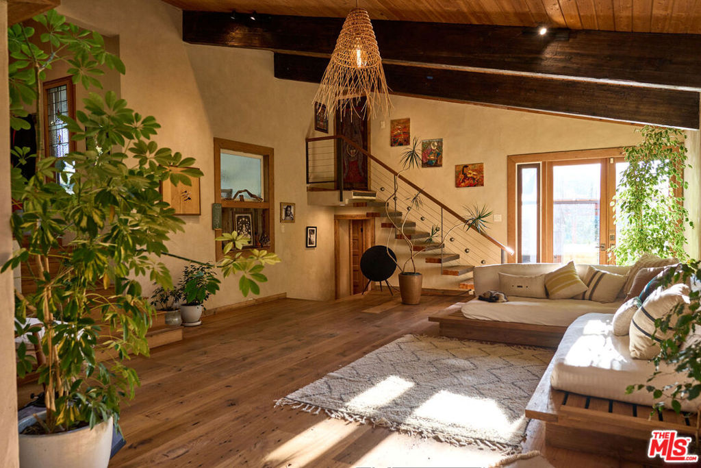 22068 Topanga School Road, Topanga, CA 90290 — photo 1