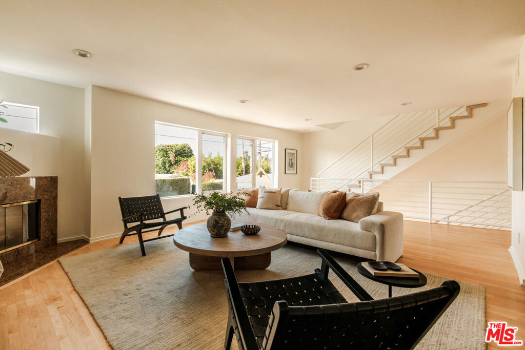 691 Mildred Avenue 2, Los Angeles, CA 90291 — photo 1