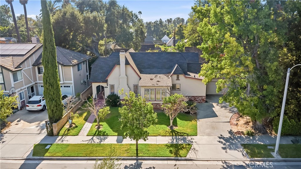 439 S Grand Oaks Ave, Pasadena, CA 91107 — photo 1