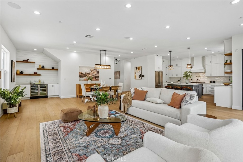8308 Mcconnell Avenue, Los Angeles, CA 90045 — photo 1