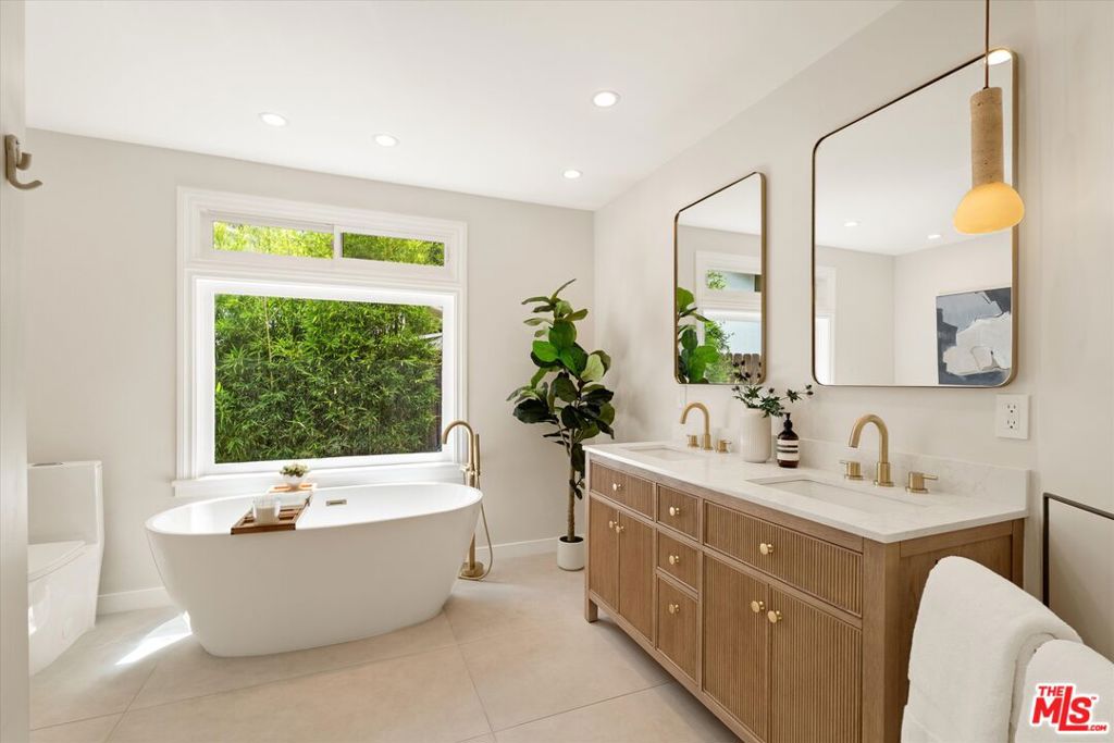 23445 Sylvan Street, Woodland Hills, CA 91367 — photo 1