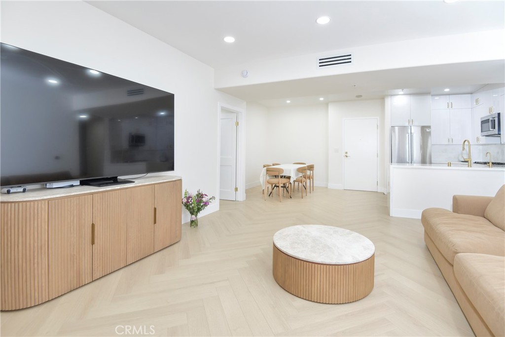 250 n first st 321, Burbank, CA 91502 — photo 1