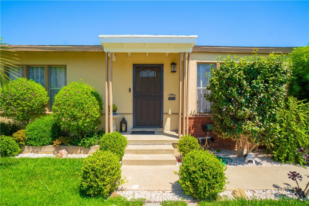 1208 S Stoneacre, Compton, CA 90221 — photo 1