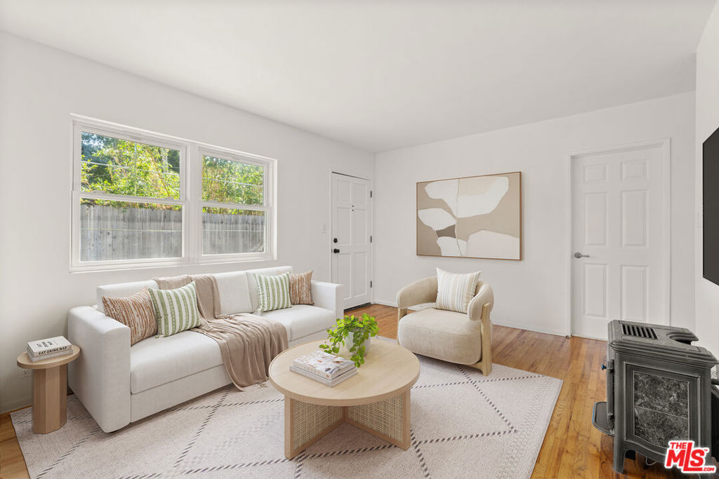 717 Raymond Avenue 3, Santa Monica, CA 90405 — photo 1