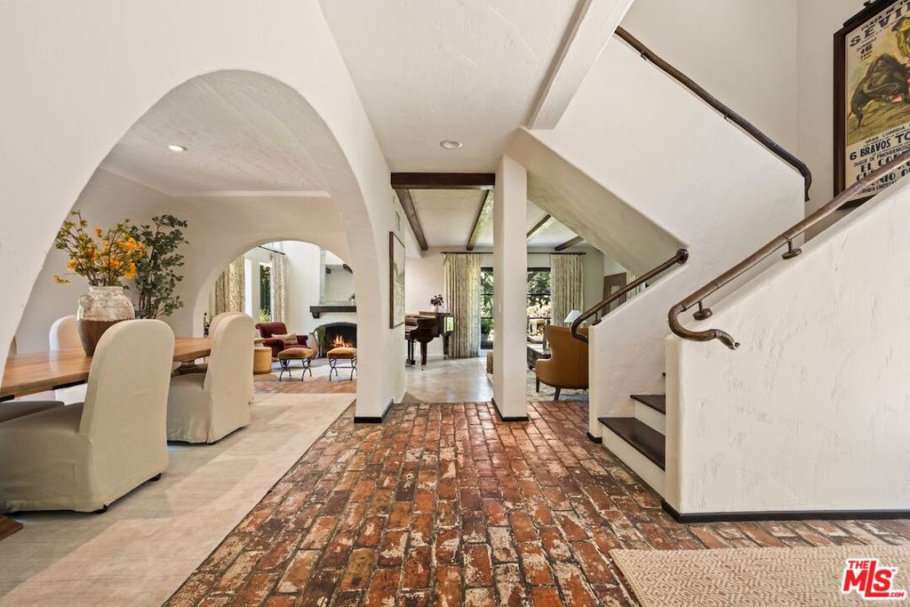 11662 Duque Drive, Studio City, CA 91604 — photo 1