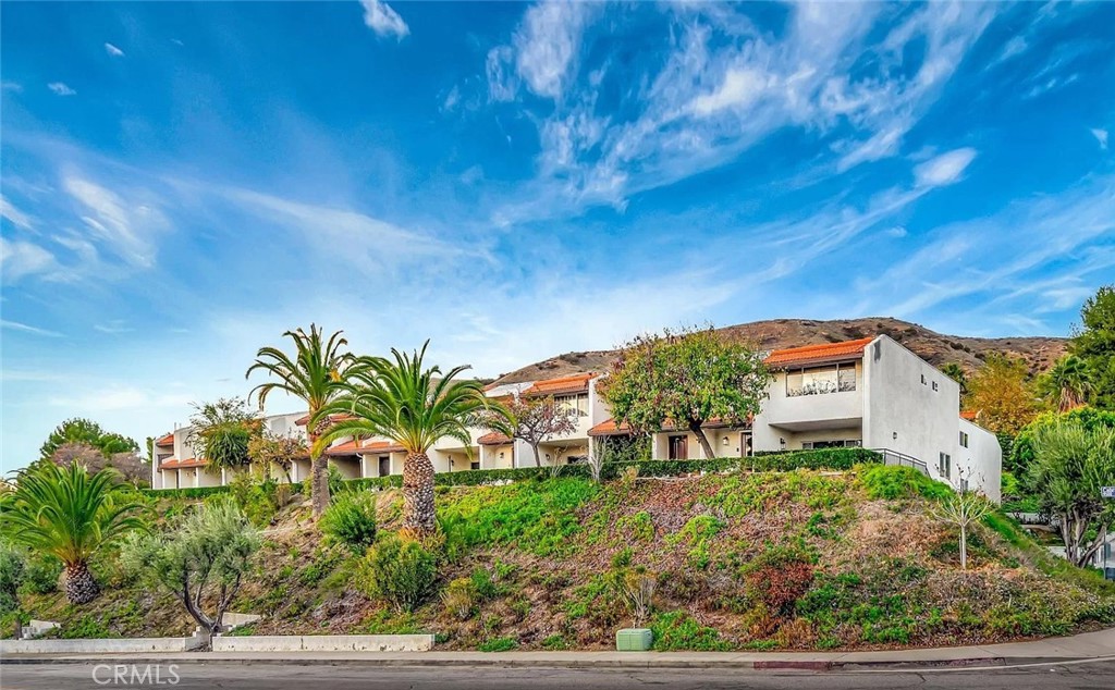 9564 Via Bernardo, Burbank, CA 91504 — photo 1