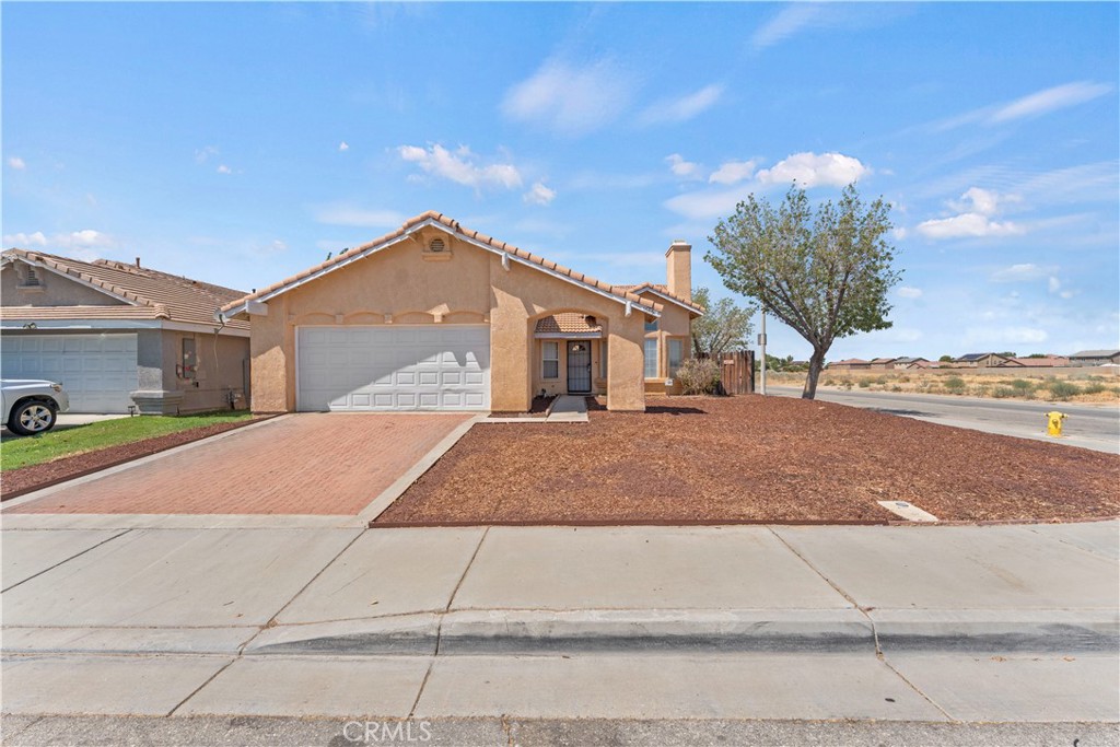 1645 E Kettering, Lancaster, CA 93535 — photo 1