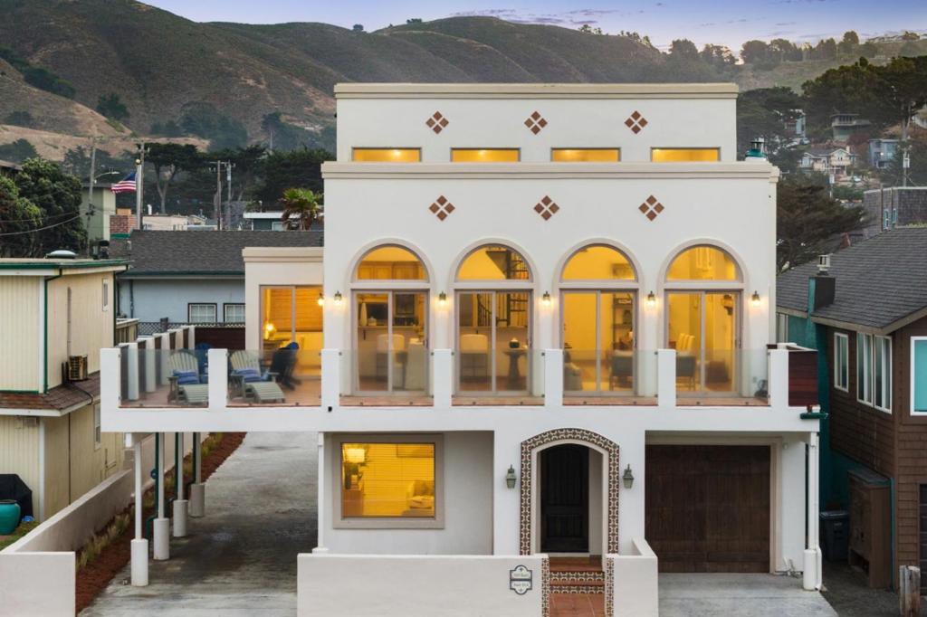 1669 Beach Boulevard, Pacifica, CA 94044 — photo 1