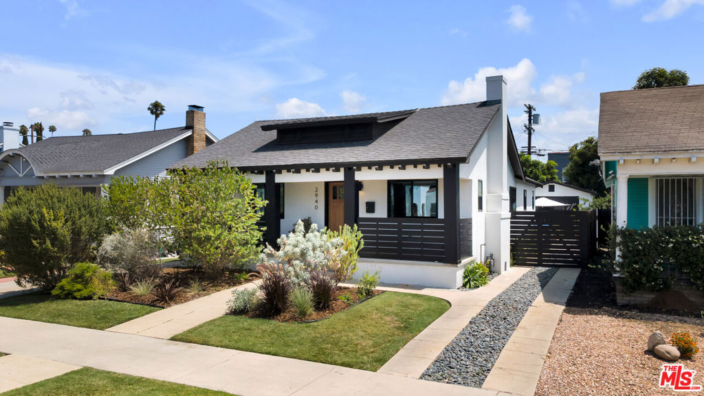 2940 11th Avenue, Los Angeles, CA 90018 — photo 1