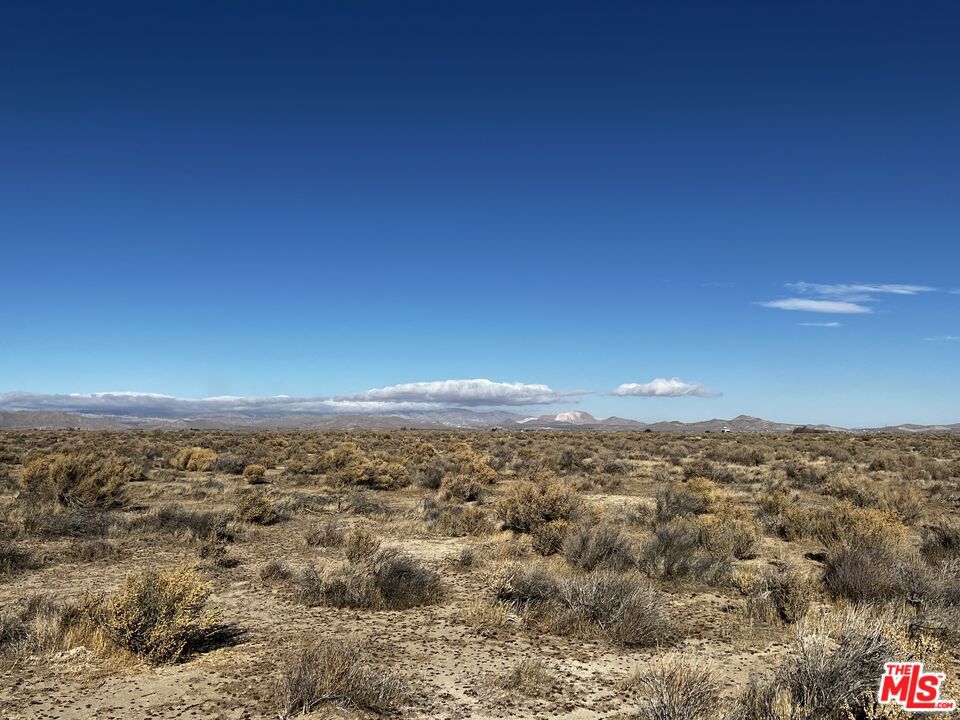 50 W Vac/cor Avenue C12/50 STW, Lancaster, CA 93536 — photo 1