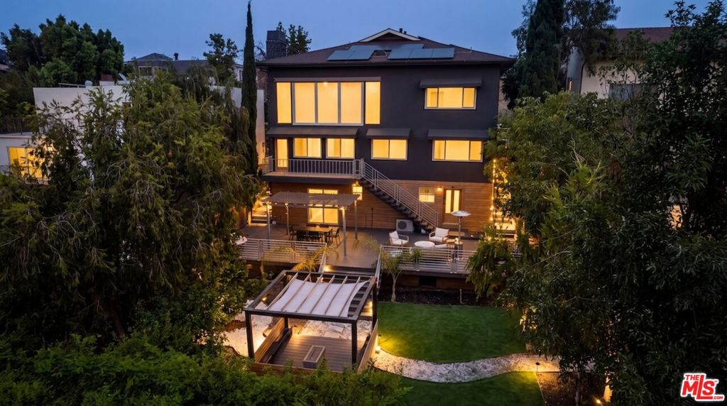 5211 Baza Avenue, Woodland Hills, CA 91364 — photo 1