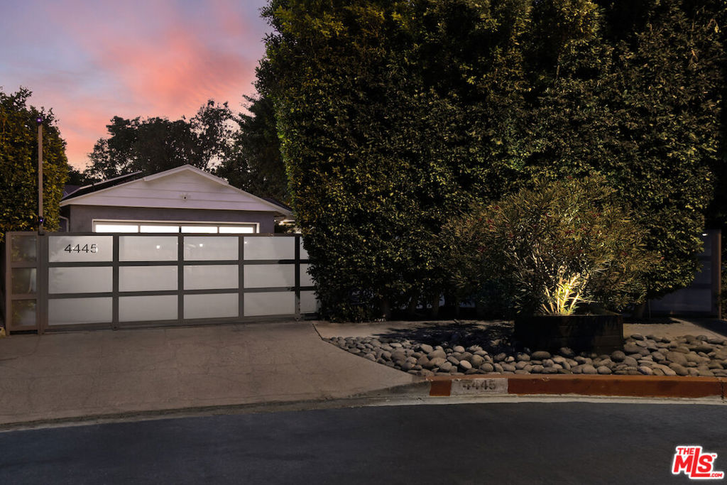 4445 Vantage Avenue, Los Angeles, CA 91604 — photo 1