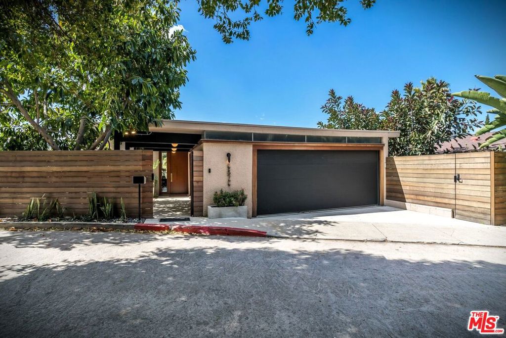 6826 Iris Circle, Los Angeles, CA 90068 — photo 1