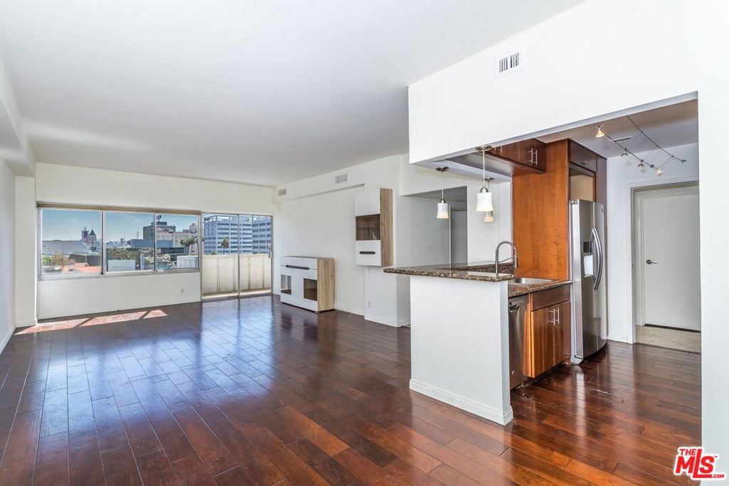7135 Hollywood Boulevard 606, Los Angeles, CA 90046 — photo 1
