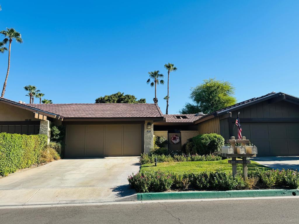 203 Wild Horse Drive, Palm Desert, CA 92211 — photo 1