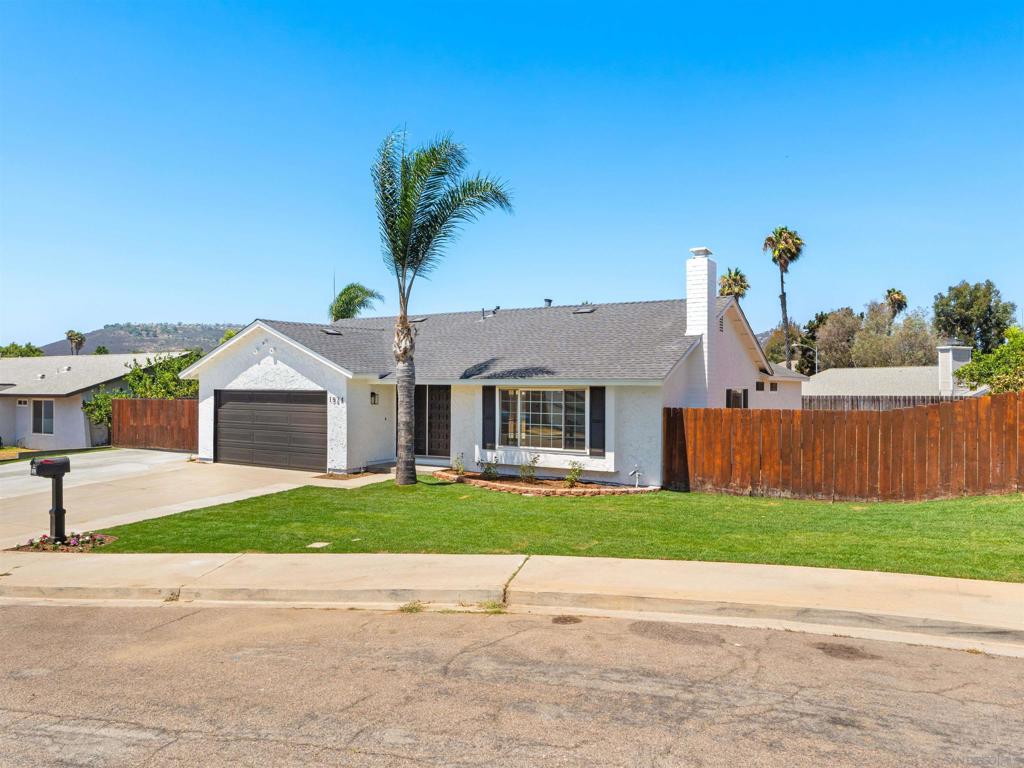 1524 Shadow Hills Dr, San Marcos, CA 92069 — photo 1