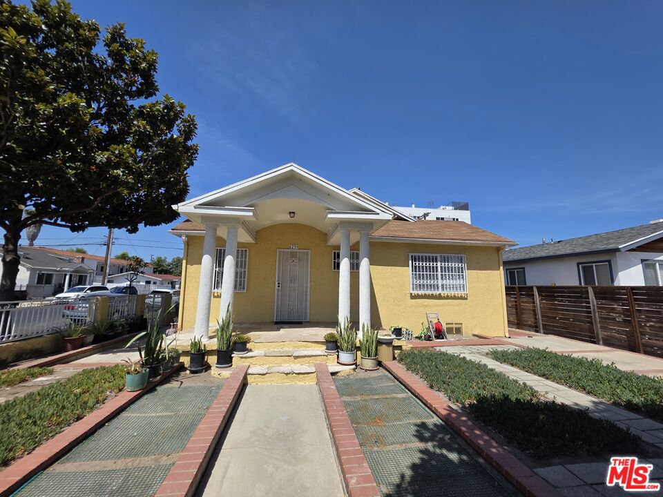 4239 S Hobart Boulevard, Los Angeles, CA 90062 — photo 1