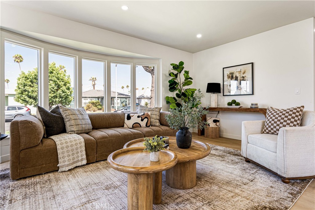 3880 Olmsted Avenue, Los Angeles, CA 90008 — photo 1