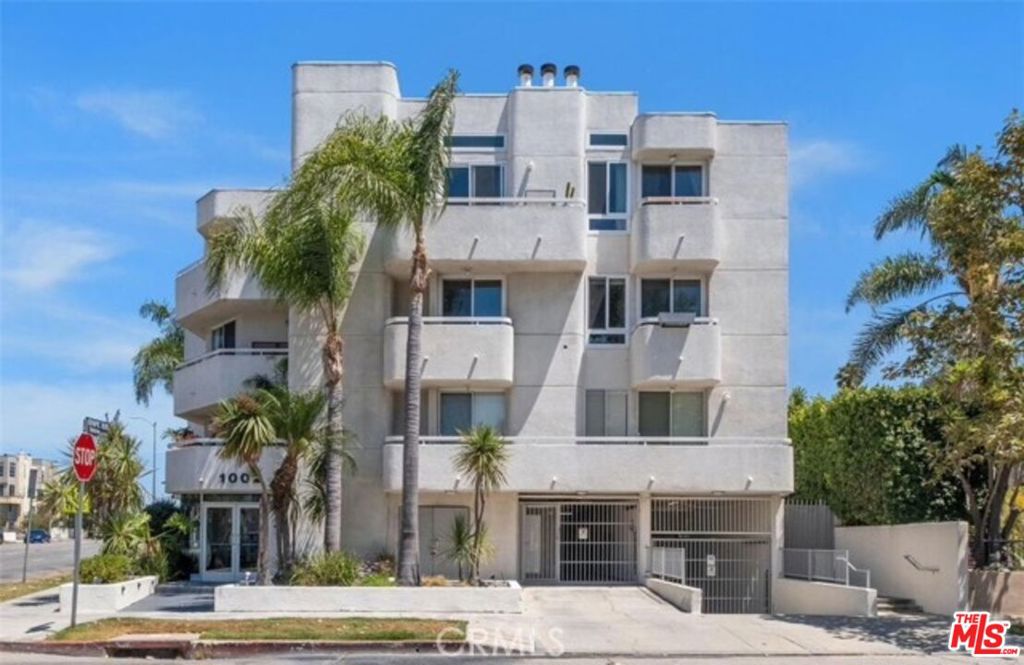 1002 S Burnside Avenue 204, Los Angeles, CA 90019 — photo 1