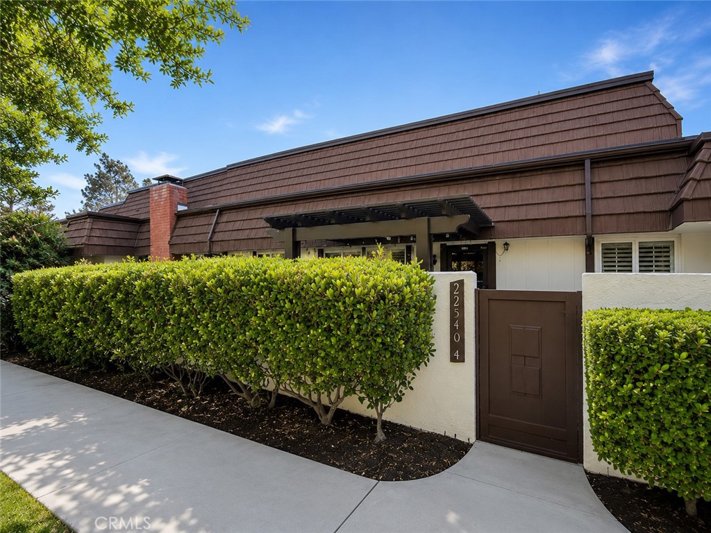 22540 Jeffrey Mark Court 4, Chatsworth, CA 91311 — photo 1