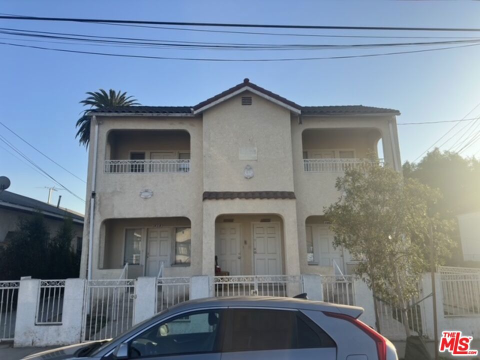 1452 W 35th Street, Los Angeles, CA 90018 — photo 1