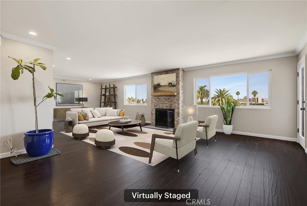 726 Elm Avenue 403, Long Beach, CA 90813 — photo 1