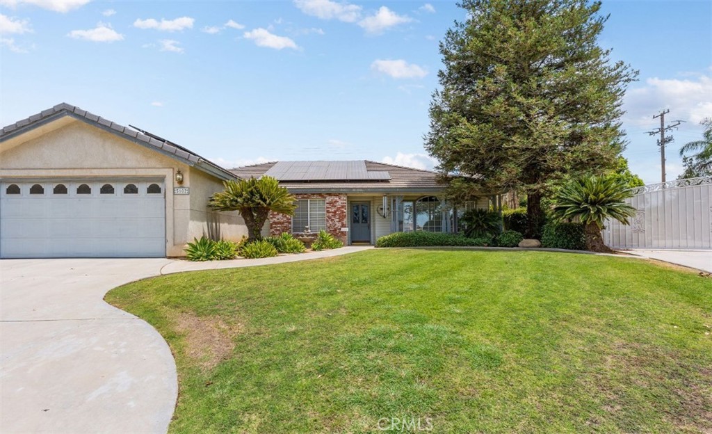 5102 Omaha, Bakersfield, CA 93312 — photo 1