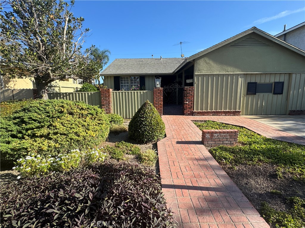 2433 Monogram, Long Beach, CA 90815 — photo 1