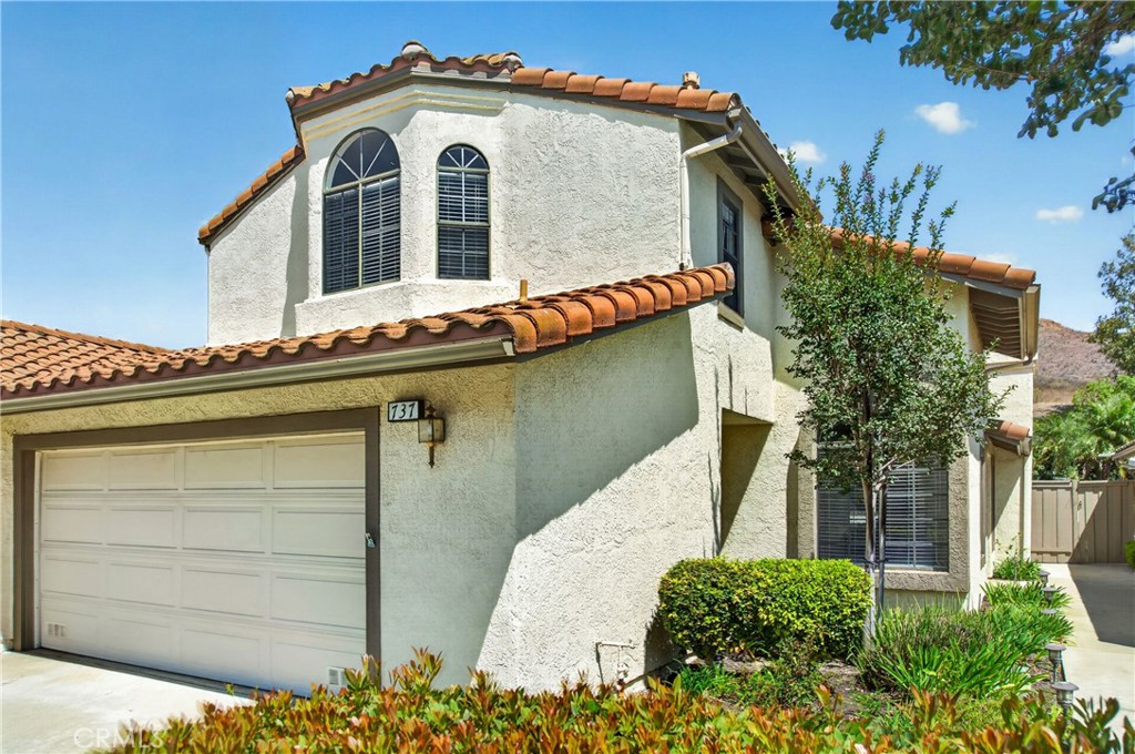737 Congressional Road, Simi Valley, CA 93065 — photo 1
