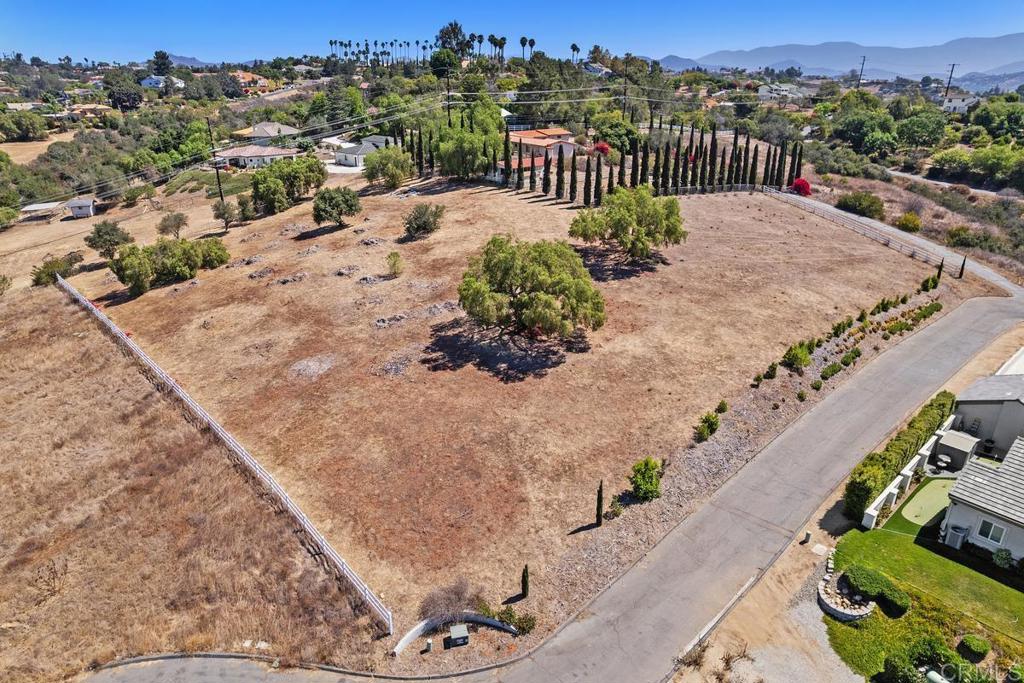 Linda Vista Terrace, Fallbrook, CA 92028 — photo 1