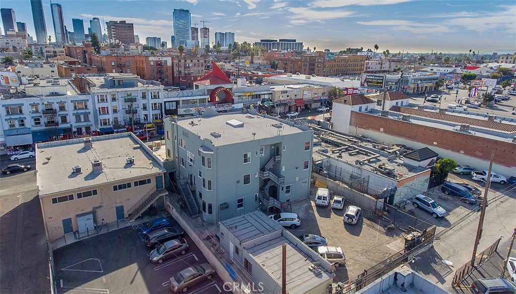 725 S Alvarado Street, Los Angeles, CA 90057 — photo 1