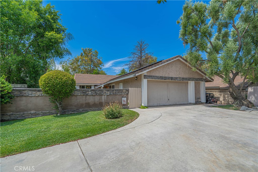 25557 Alesna, Valencia, CA 91355 — photo 1