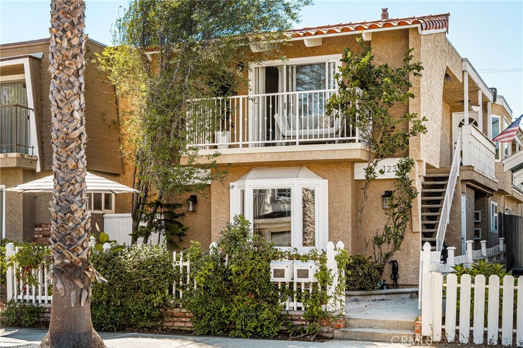 123 13th Street 1, Seal Beach, CA 90740 — photo 1