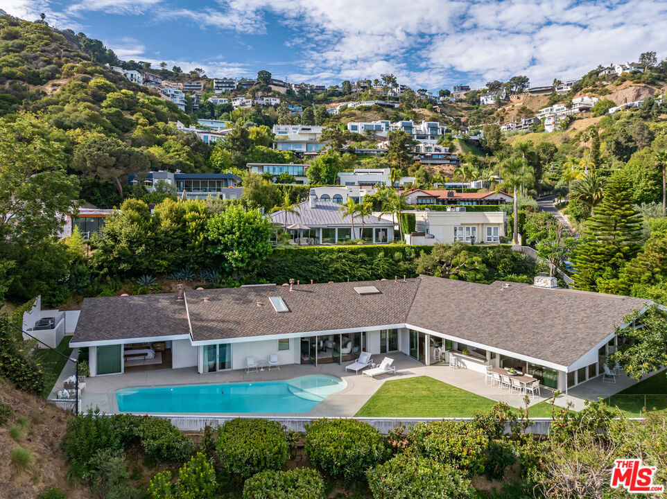1667 Rising Glen Road, Los Angeles, CA 90069 — photo 1
