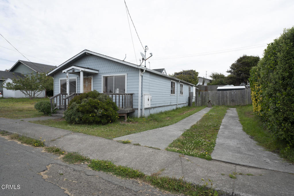 464 S Whipple Street, Fort Bragg, CA 95437 — photo 1